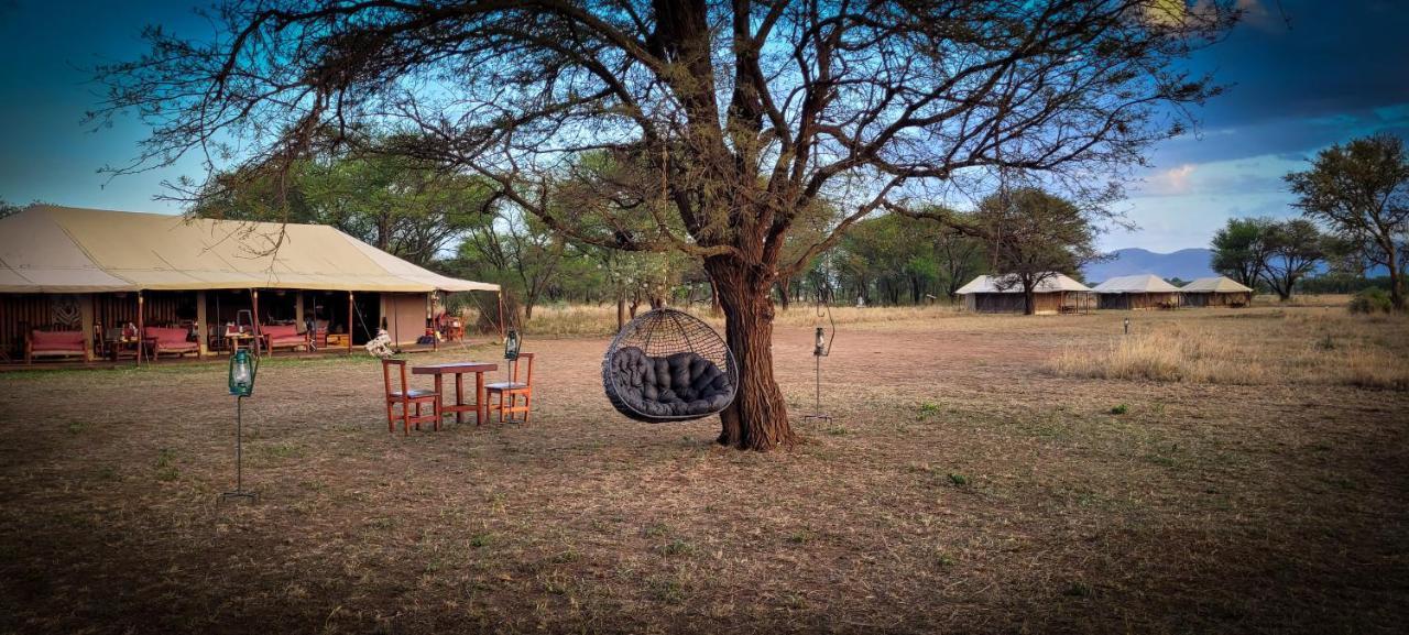 Zawadi Camp Hotel Serengeti Bagian luar foto
