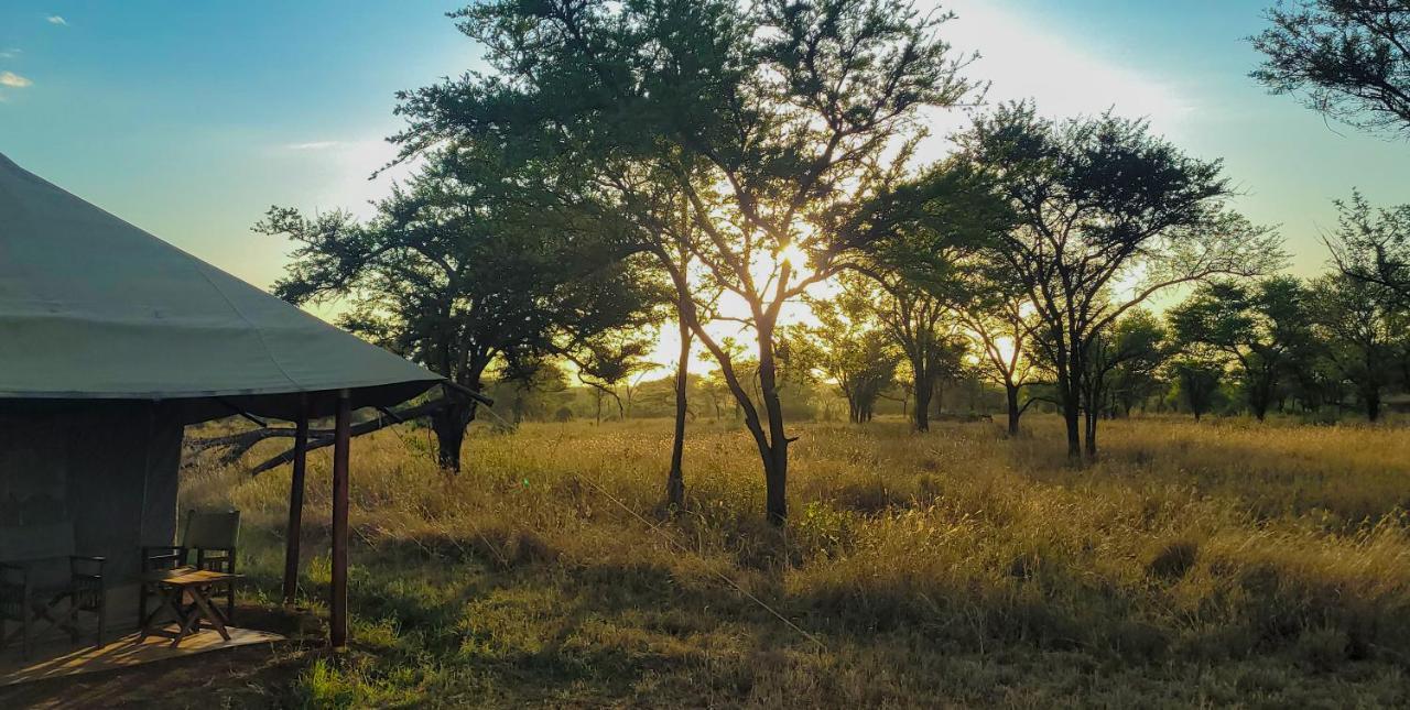 Zawadi Camp Hotel Serengeti Bagian luar foto