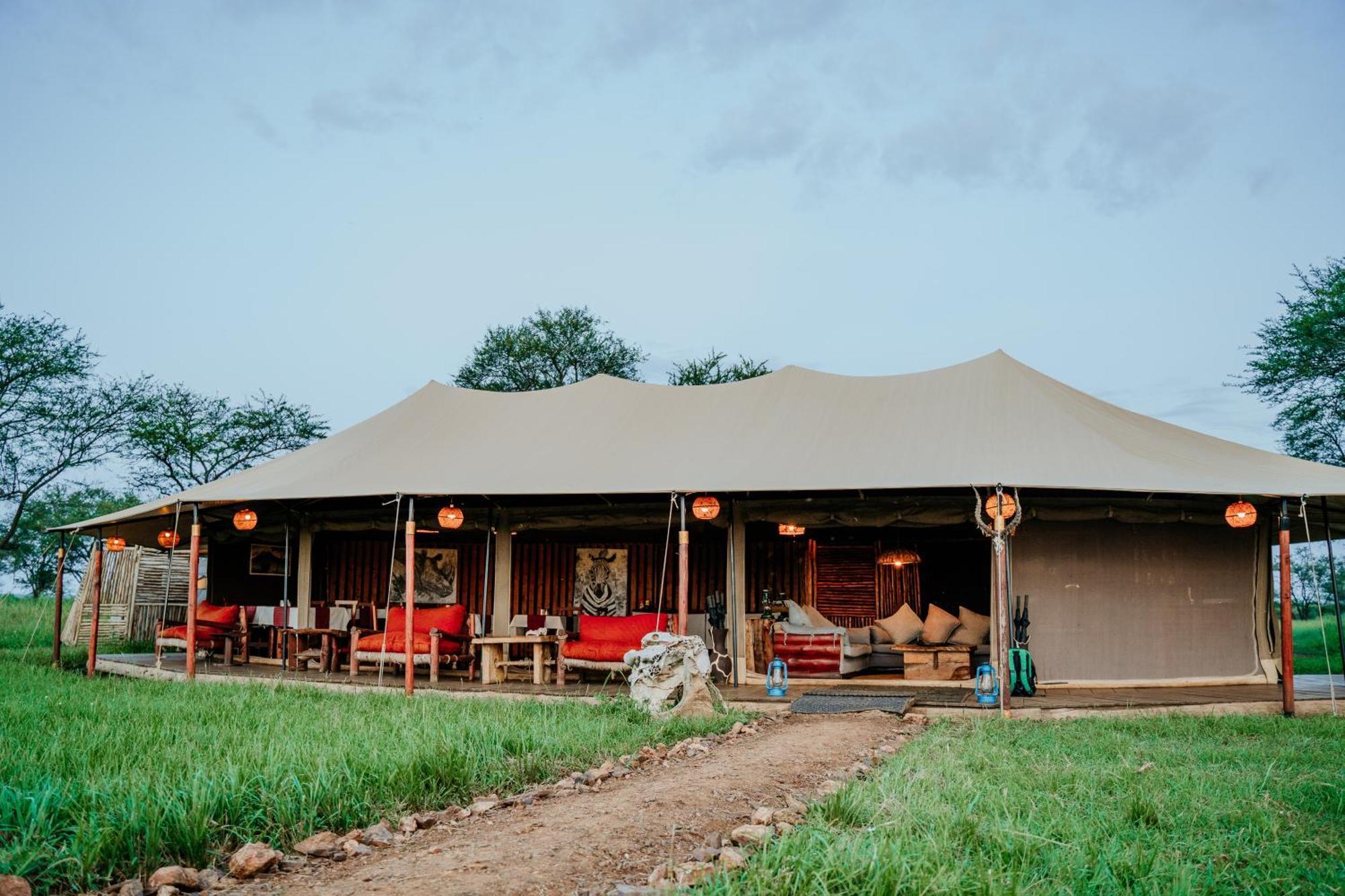 Zawadi Camp Hotel Serengeti Bagian luar foto