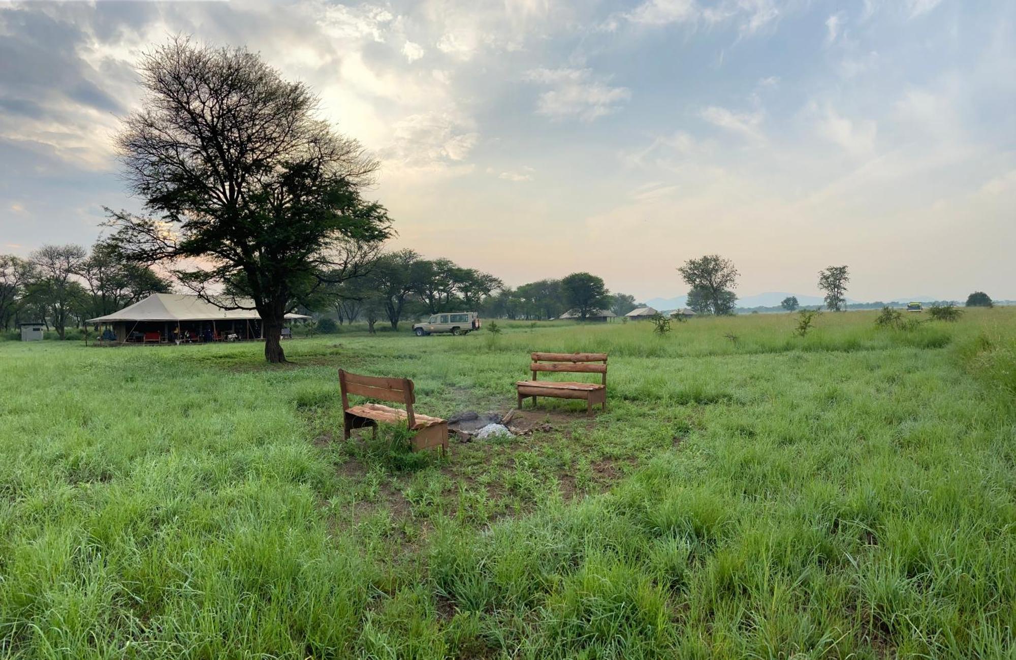 Zawadi Camp Hotel Serengeti Bagian luar foto